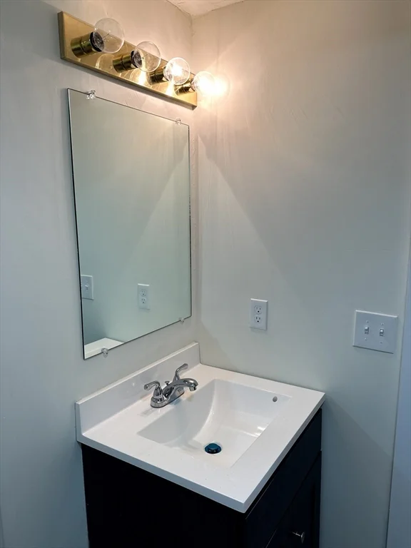 Studio bed, 1 bath apartment for rent at 300 Main St Unit 1, Southbridge — photo 4 of 6
