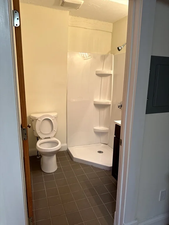 Studio bed, 1 bath apartment for rent at 300 Main St Unit 4, Southbridge — photo 5 of 6