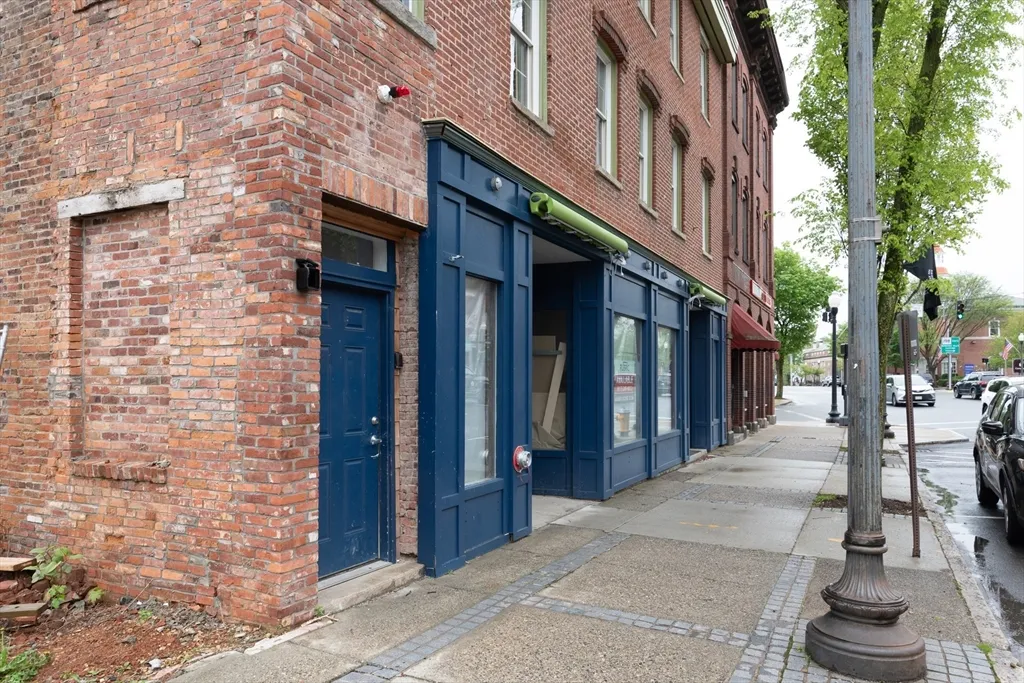 Studio bed, 1 bath apartment for rent at 300 Main St Unit 6, Southbridge