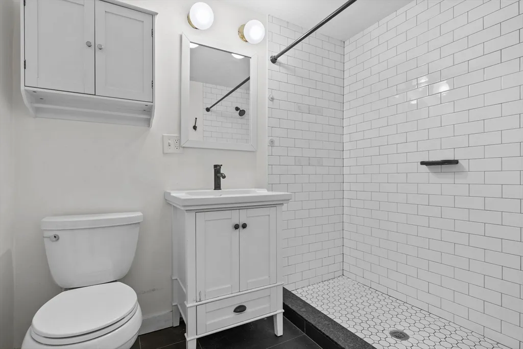 2 bed, 1 bath apartment for rent at 300 Marginal St Unit 2, East Boston — photo 15 of 19