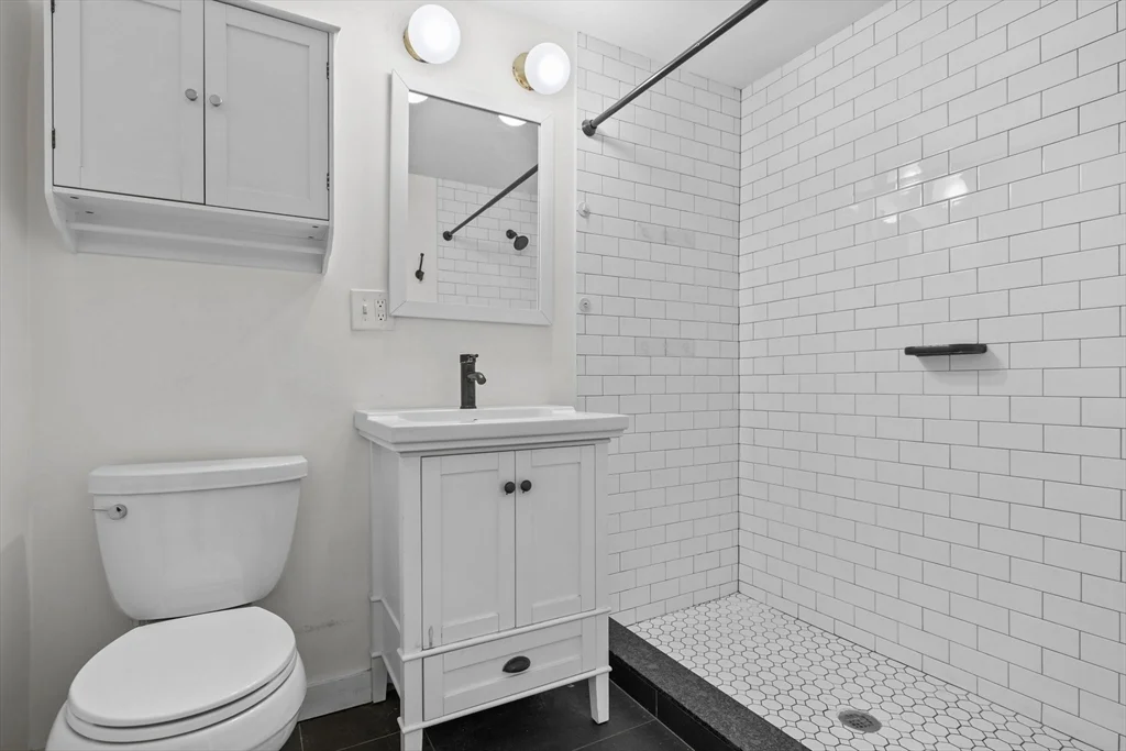 2 bed, 1 bath apartment for rent at 300 Marginal St Unit 3, East Boston — photo 14 of 19