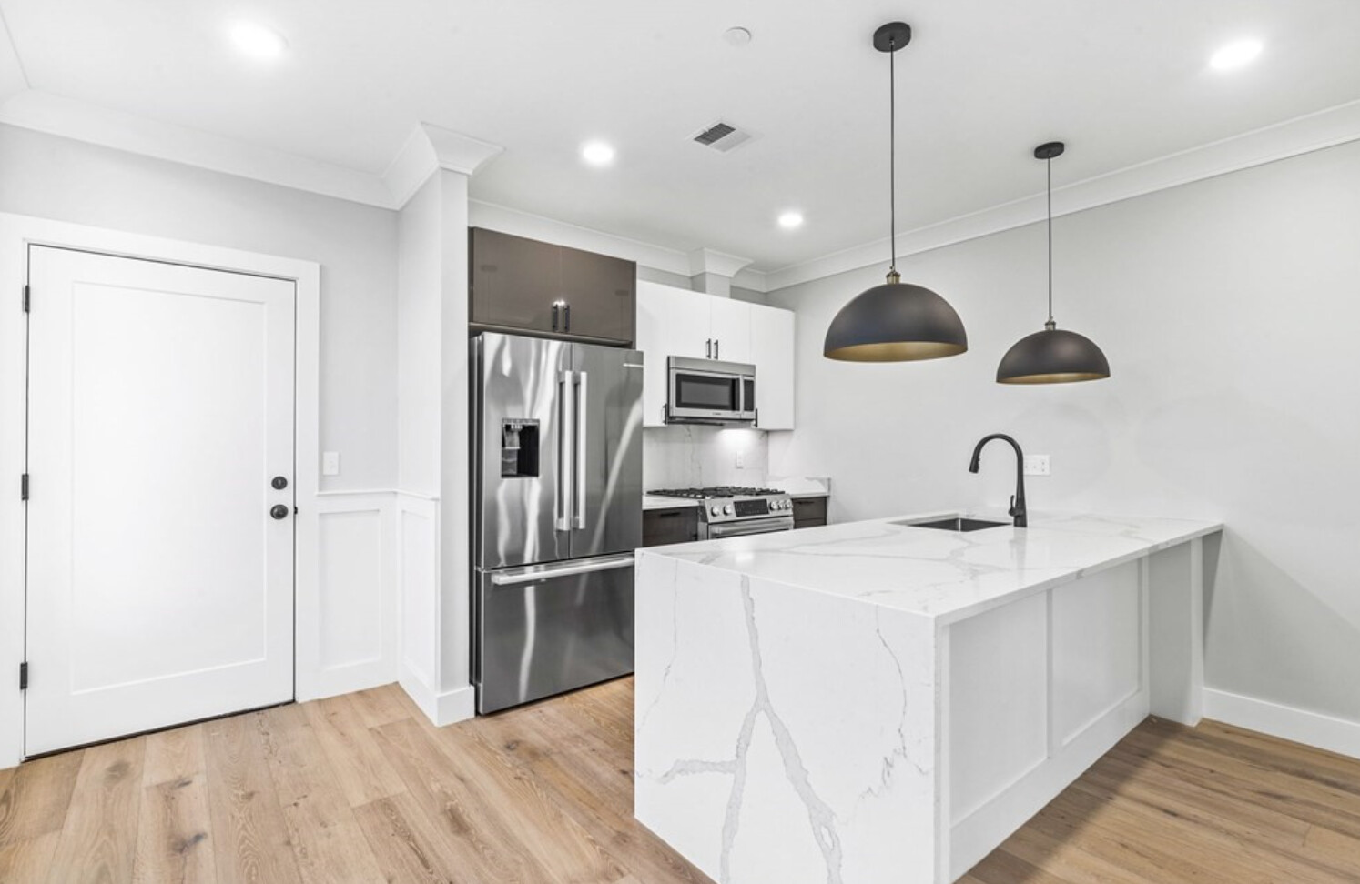 2 bed, 1.5 bath apartment for rent at 300 Somerville Ave Unit 300, Ward Two — photo 21 of 37