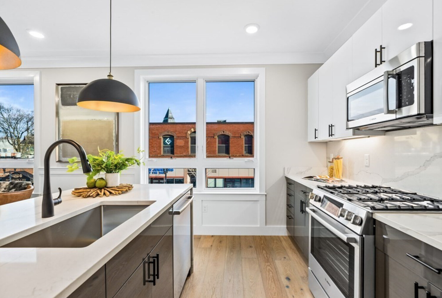 2 bed, 2 bath apartment for rent at 300 Somerville Ave Unit 300I, Ward Two — photo 3 of 25