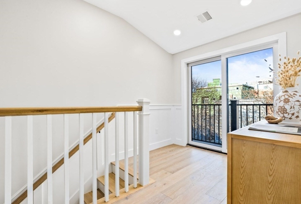 2 bed, 2.5 bath apartment for rent at 300 Somerville Ave Unit I, Ward Two — photo 4 of 25