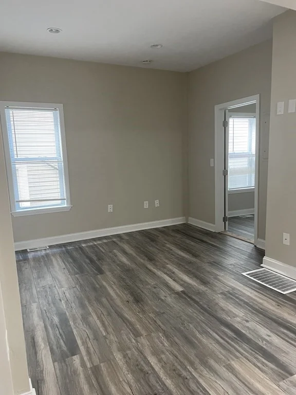 3 bed, 1 bath apartment for rent at 300 Spruce St Unit 1, Chelsea — photo 3 of 5