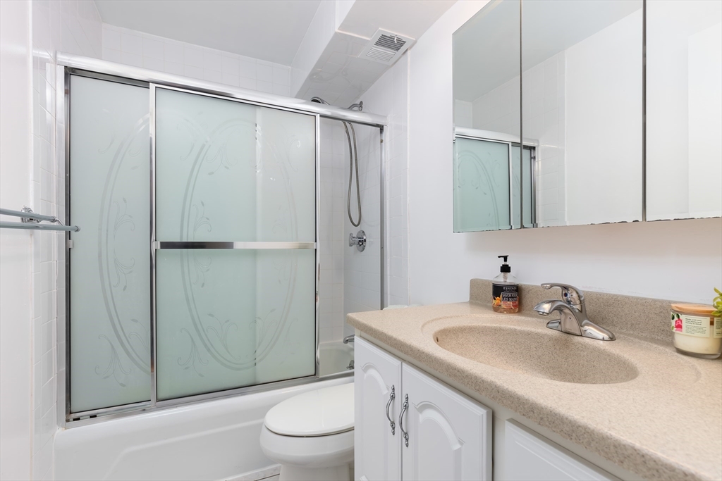 2 bed, 2 bath apartment for rent at 300 Tremont St Unit 2, Newton — photo 13 of 18