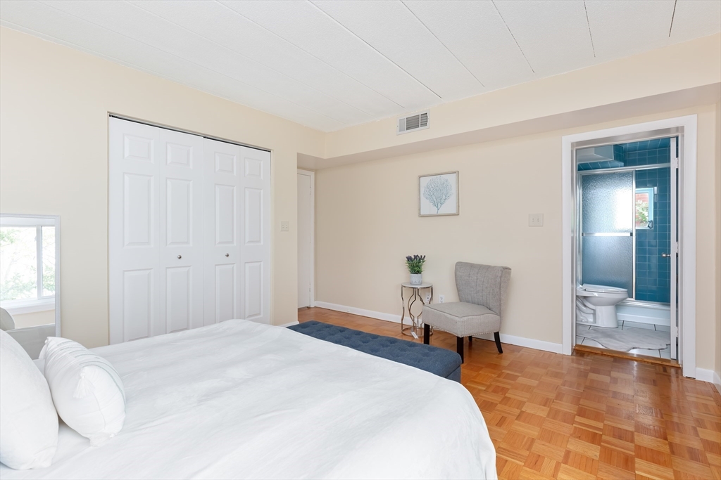 2 bed, 2 bath apartment for rent at 300 Tremont St Unit 2, Newton — photo 9 of 18