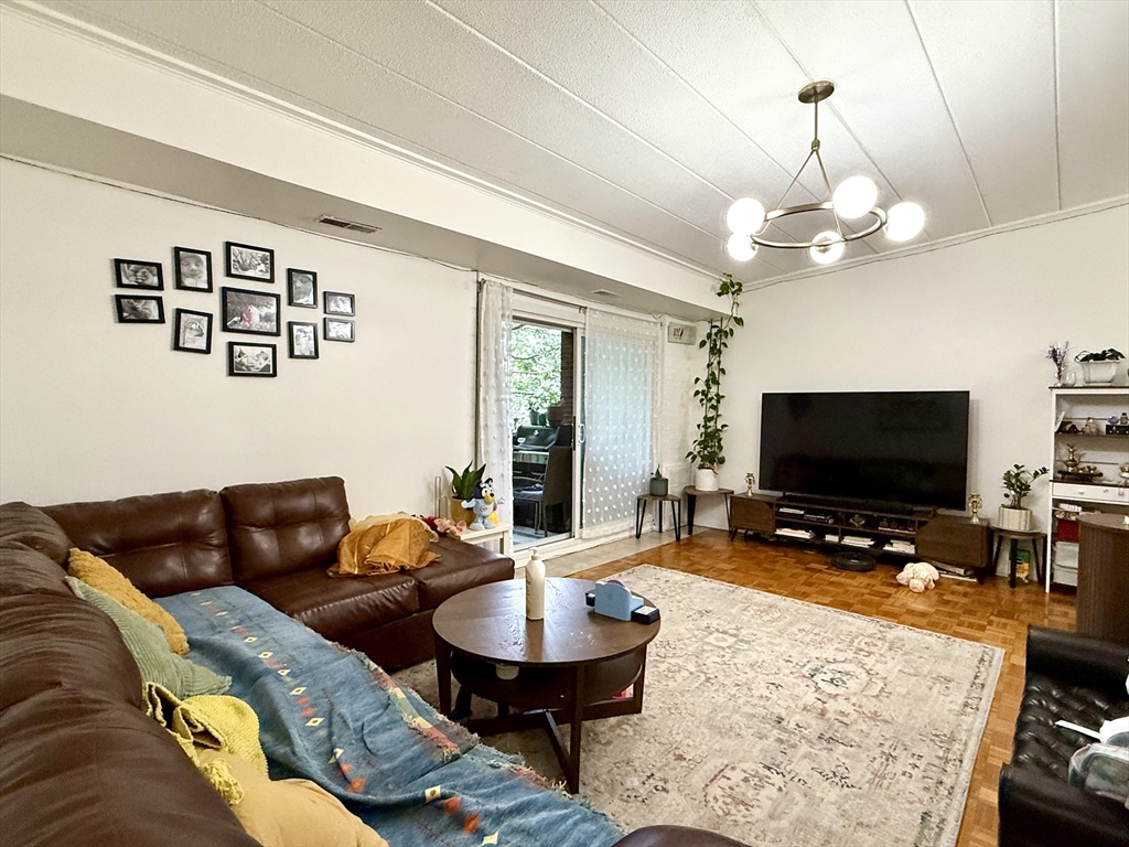 2 bed, 2 bath apartment for rent at 300 Tremont St Unit 9, Newton