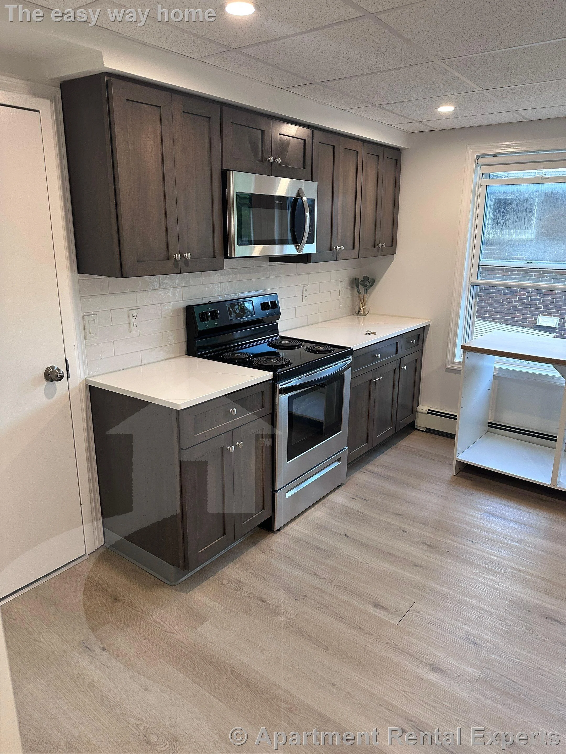 4 bed, 2 bath apartment for rent at 301-303 Boston Ave Unit 2, Tufts