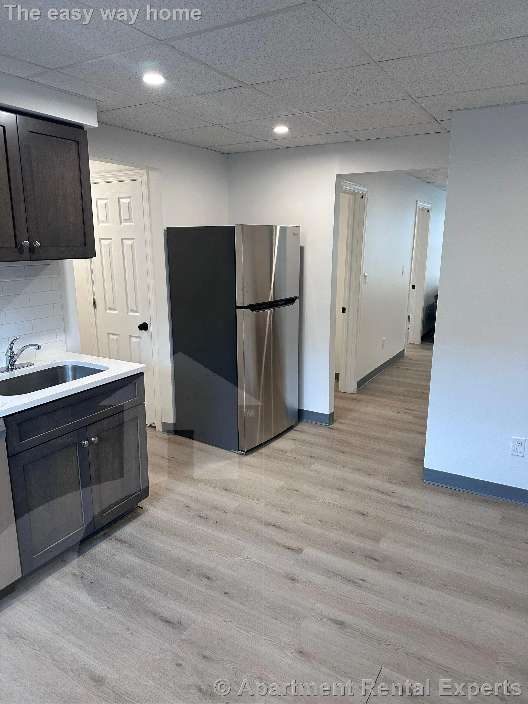 4 bed, 2 bath apartment for rent at 301-303 Boston Ave Unit 2, Tufts — photo 3 of 22