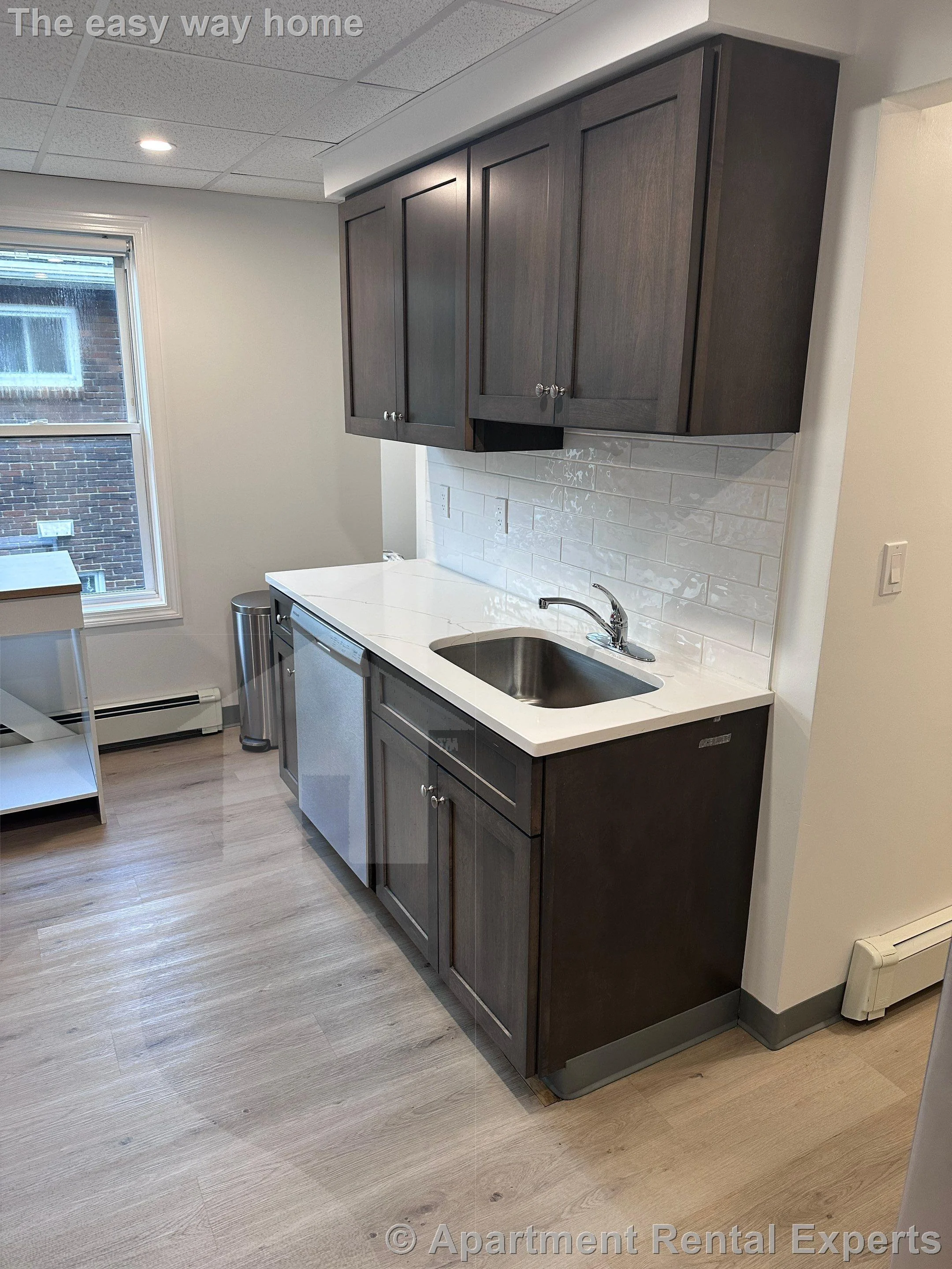 4 bed, 2 bath apartment for rent at 301-303 Boston Ave Unit 2, Tufts — photo 2 of 22