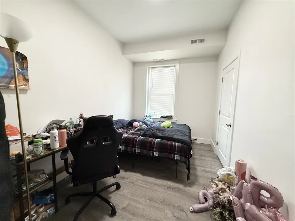 4 bed, 1 bath apartment for rent at 303 Dudley St Unit 2, Roxbury — photo 7 of 10