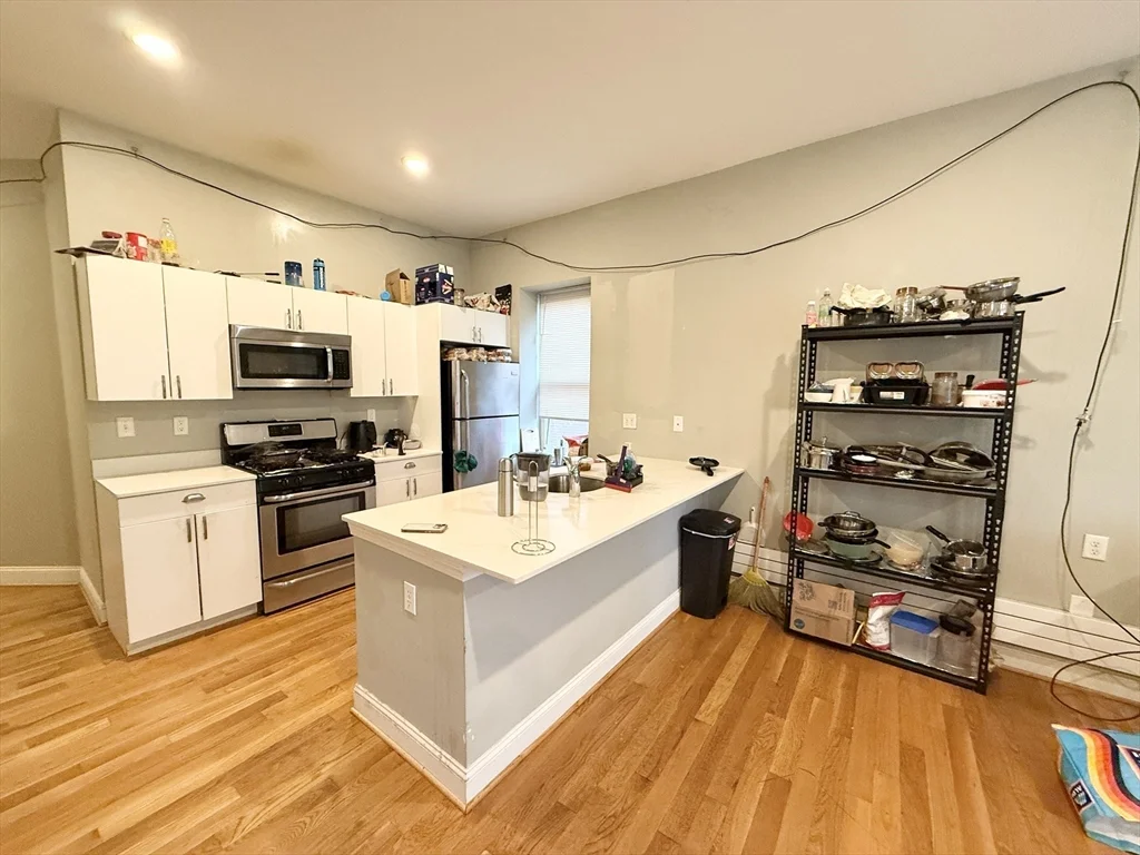 4 bed, 2 bath apartment for rent at 303 Dudley St Unit 3, Roxbury — photo 2 of 8