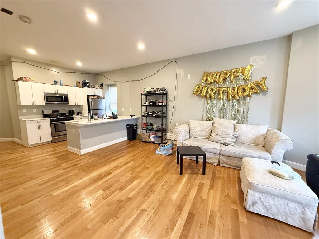 4 bed, 2 bath apartment for rent at 303 Dudley St Unit 3, Roxbury — photo 4 of 8