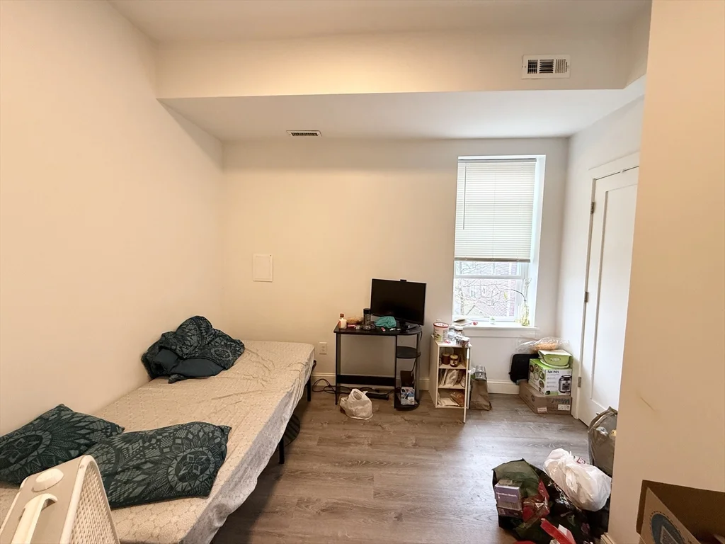4 bed, 2 bath apartment for rent at 303 Dudley St Unit 4, Roxbury — photo 6 of 13