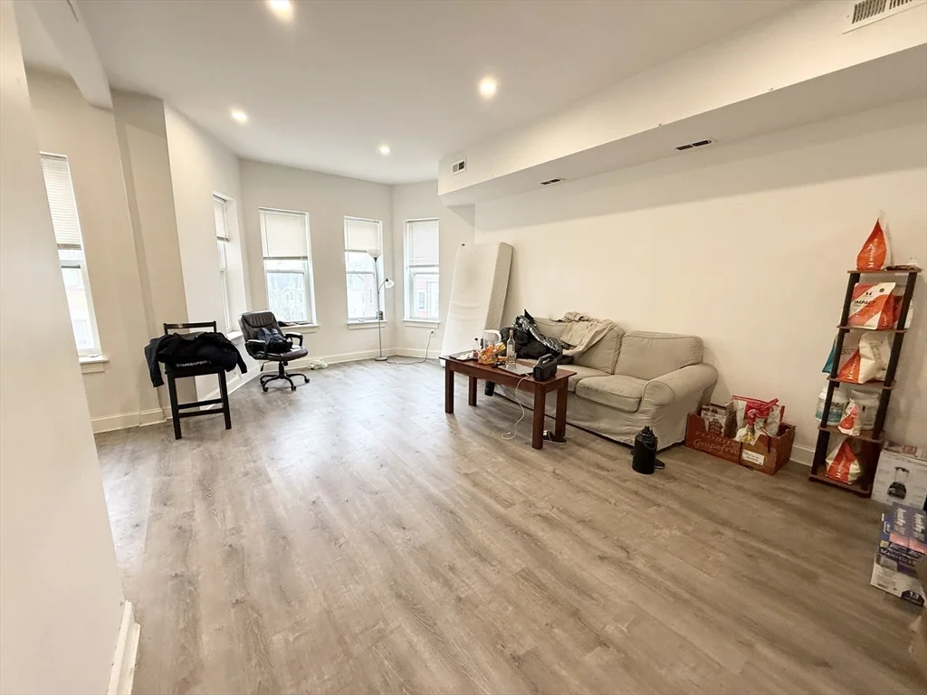 4 bed, 2 bath apartment for rent at 303 Dudley St Unit 4, Roxbury — photo 4 of 13