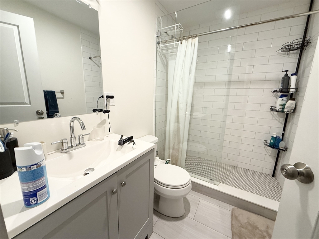 4 bed, 2 bath apartment for rent at 303 Dudley St Unit 5, Roxbury — photo 7 of 8