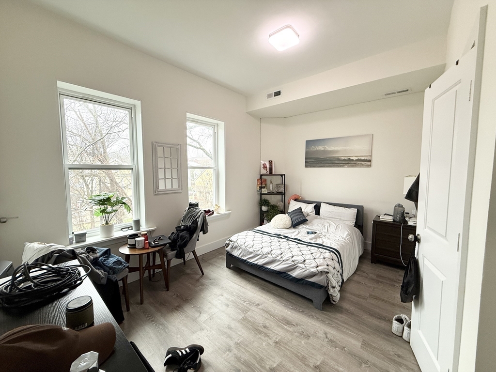 4 bed, 2 bath apartment for rent at 303 Dudley St Unit 5, Roxbury — photo 6 of 8