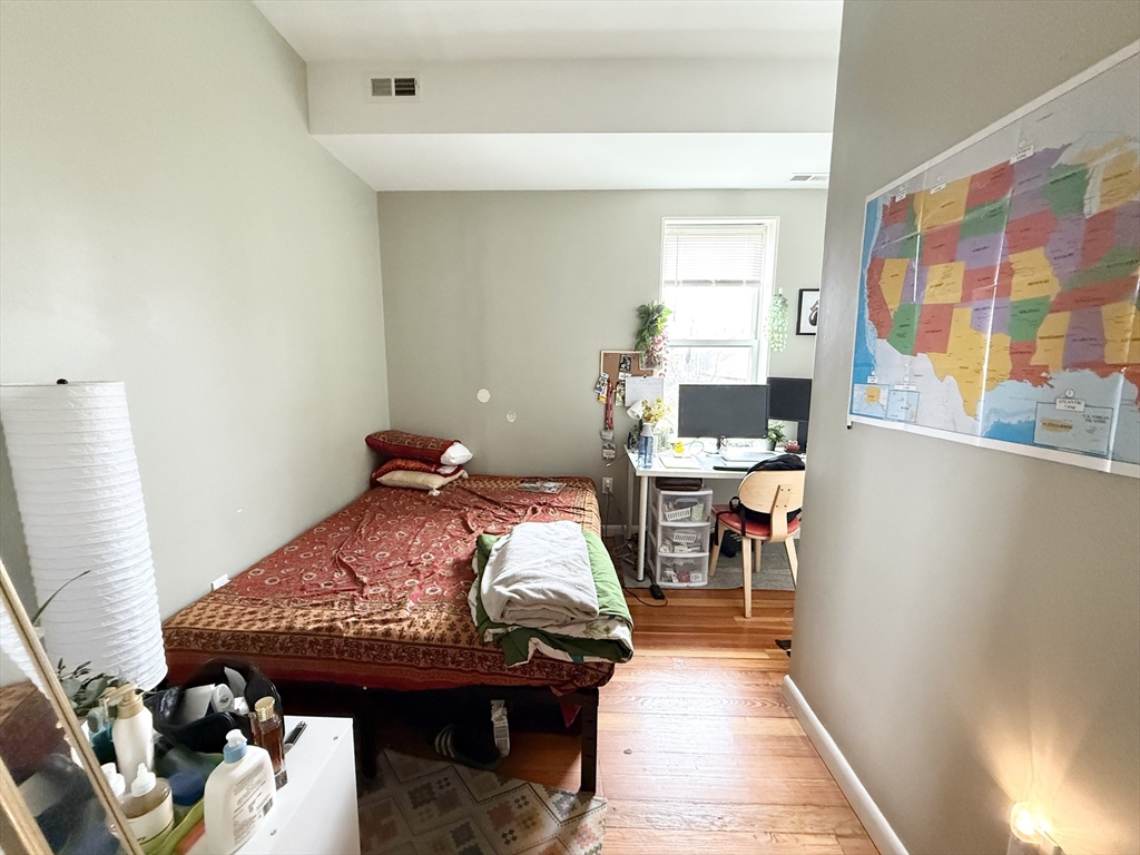 4 bed, 1 bath apartment for rent at 303 Dudley St Unit 6, Roxbury — photo 4 of 9