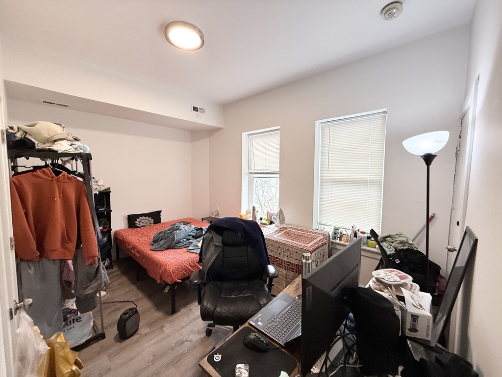 4 bed, 1 bath apartment for rent at 303 Dudley St Unit 8, Roxbury — photo 7 of 9