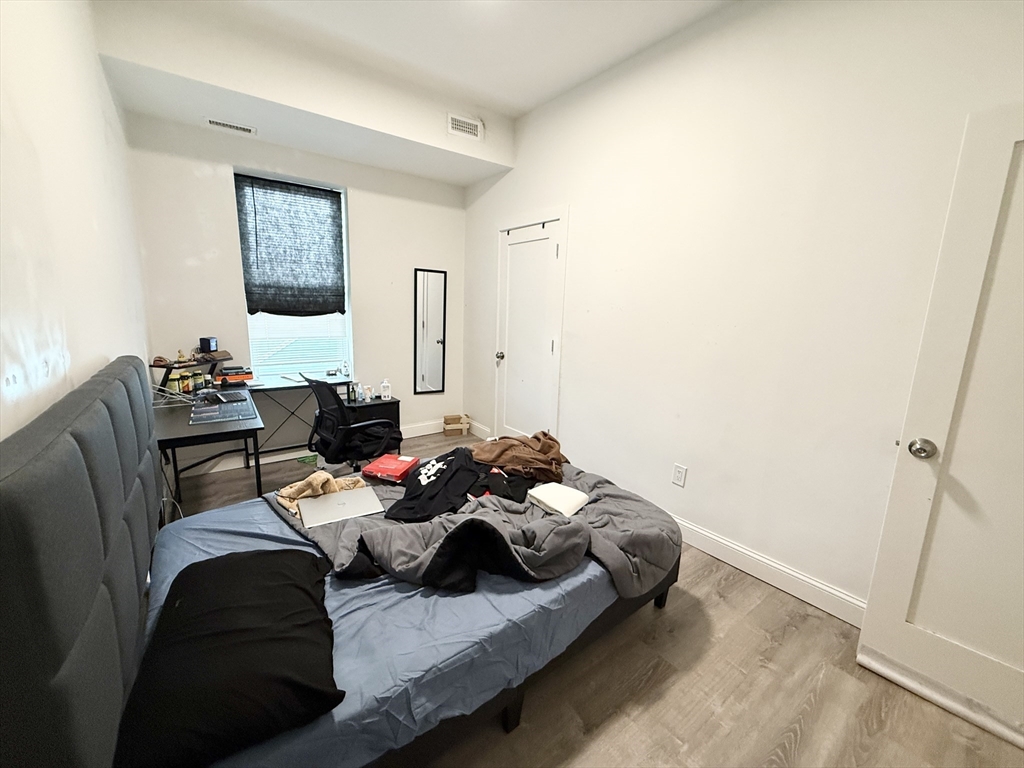 4 bed, 1 bath apartment for rent at 303 Dudley St Unit 8, Roxbury — photo 6 of 9