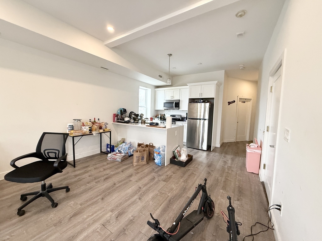 4 bed, 1 bath apartment for rent at 303 Dudley St Unit 8, Roxbury — photo 1 of 9