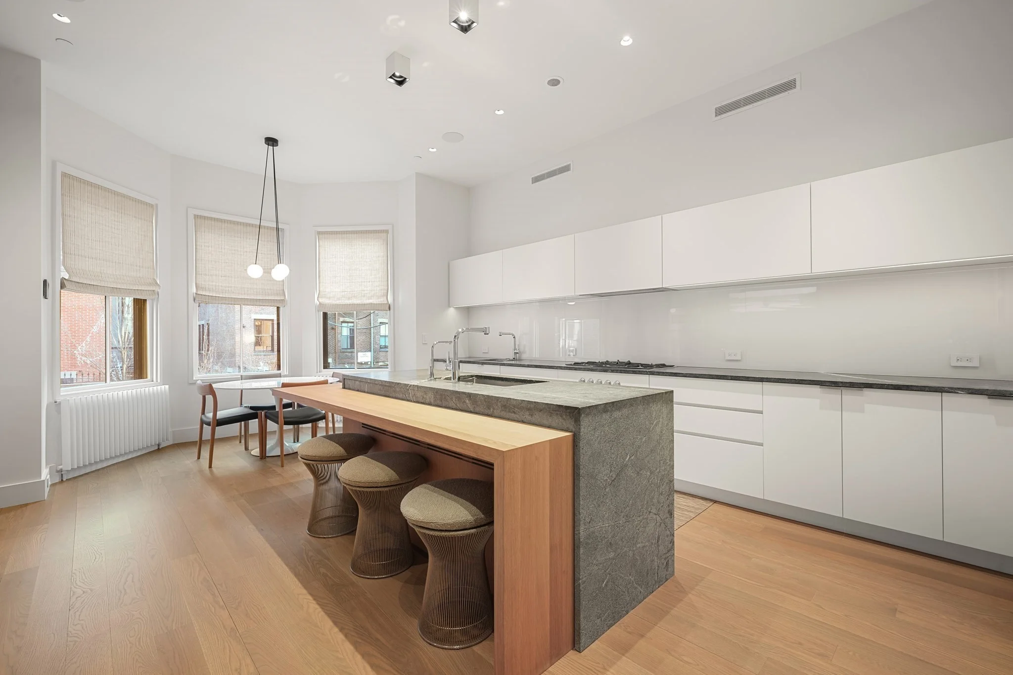 5 bed, 4+ bath apartment for rent at 301 Beacon St, Back Bay — photo 3 of 30