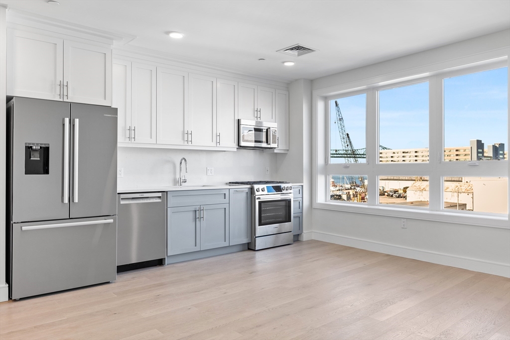 1 bed, 1 bath apartment for rent at 301 Border St Unit 301, Central Square
