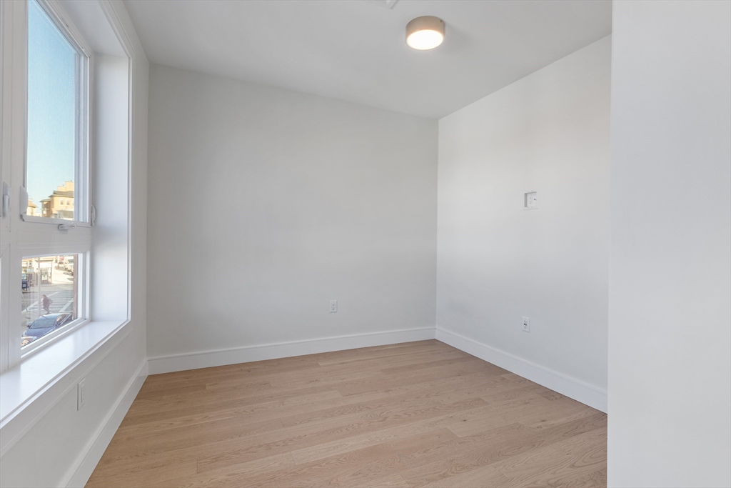 1 bed, 1 bath apartment for rent at 301 Border St Unit 301, Central Square — photo 8 of 24