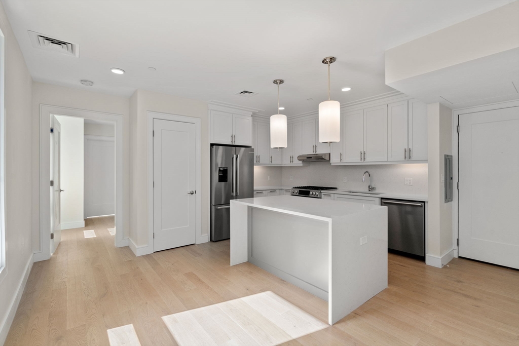2 bed, 2 bath apartment for rent at 301 Border St Unit 303, Central Square — photo 3 of 24