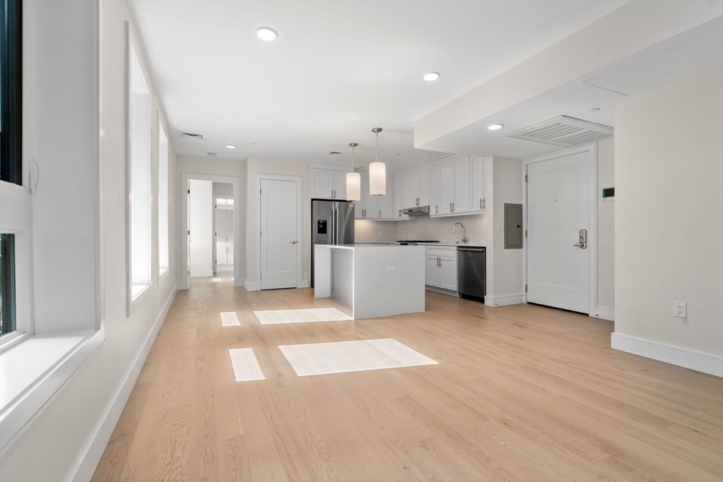2 bed, 2 bath apartment for rent at 301 Border St Unit 303, Central Square — photo 2 of 24