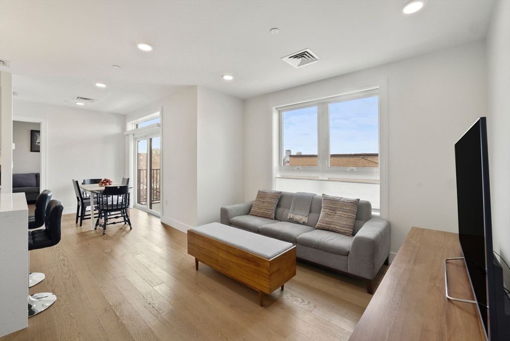 2 bed, 2 bath apartment for rent at 301 Border St Unit 410, East Boston — photo 8 of 33