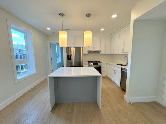 2 bed, 2 bath apartment for rent at 301 Border St Unit 503, Central Square — photo 2 of 26