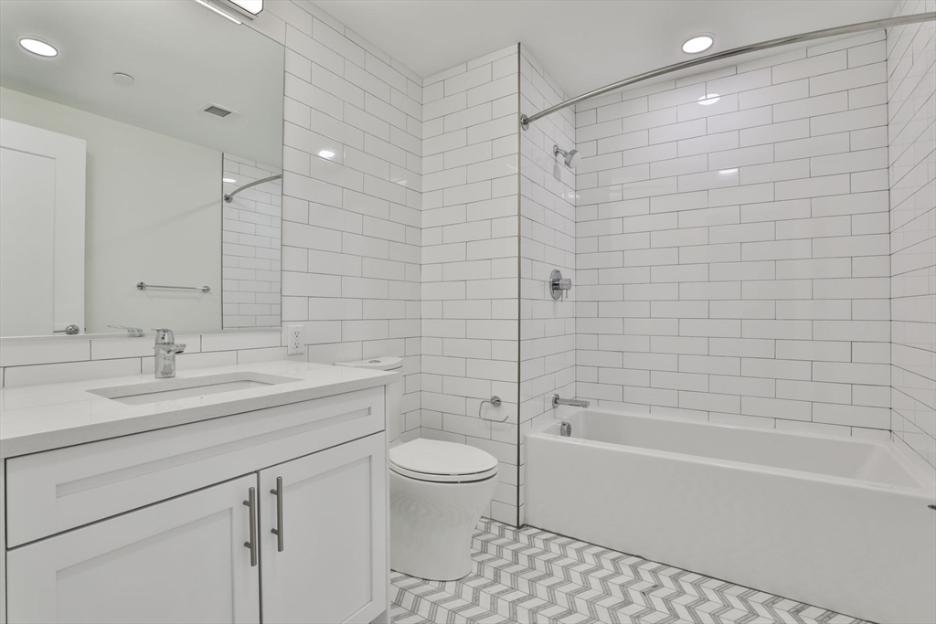 3 bed, 2 bath apartment for rent at 301 Border St Unit 507, East Boston — photo 25 of 37