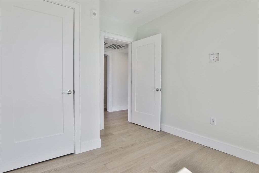3 bed, 2 bath apartment for rent at 301 Border St Unit 507, East Boston — photo 21 of 37