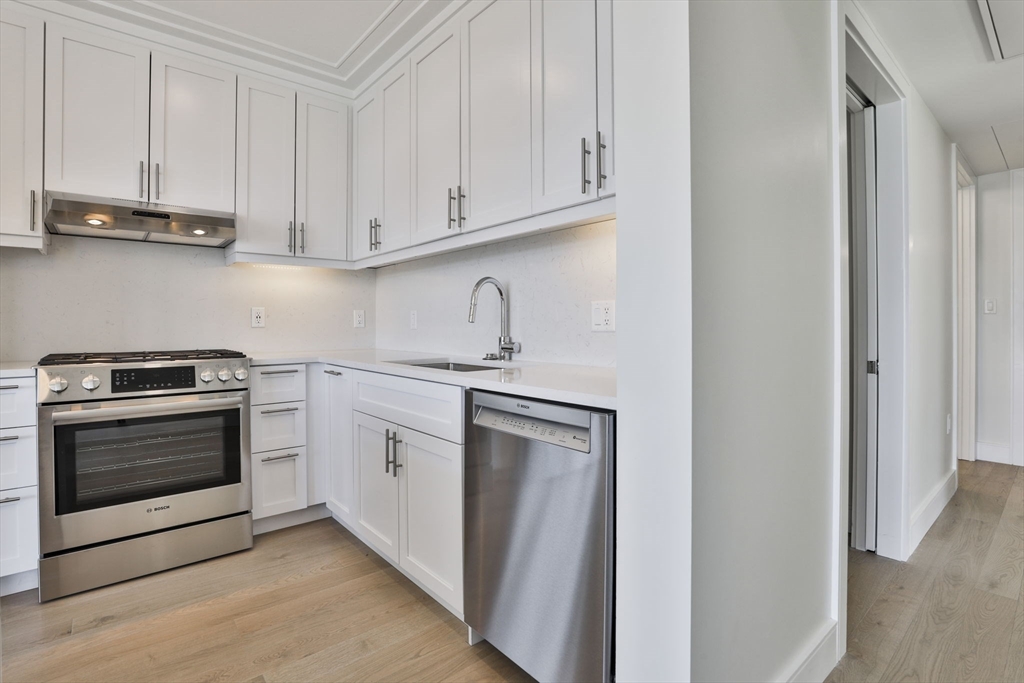 3 bed, 2 bath apartment for rent at 301 Border St Unit 507, East Boston — photo 11 of 37
