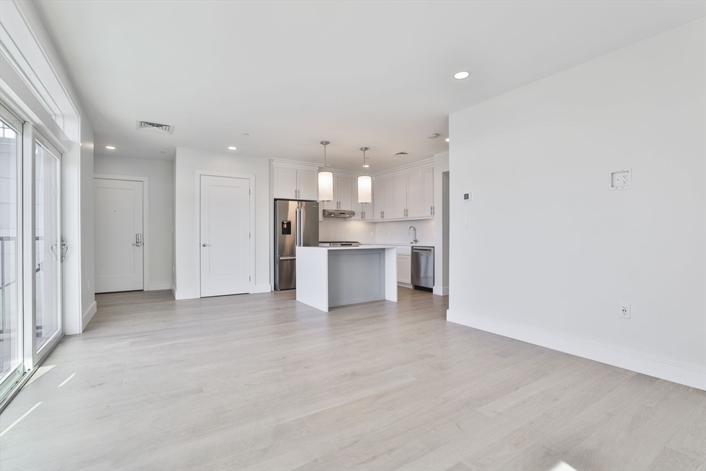 3 bed, 2 bath apartment for rent at 301 Border St Unit 507, East Boston — photo 19 of 37