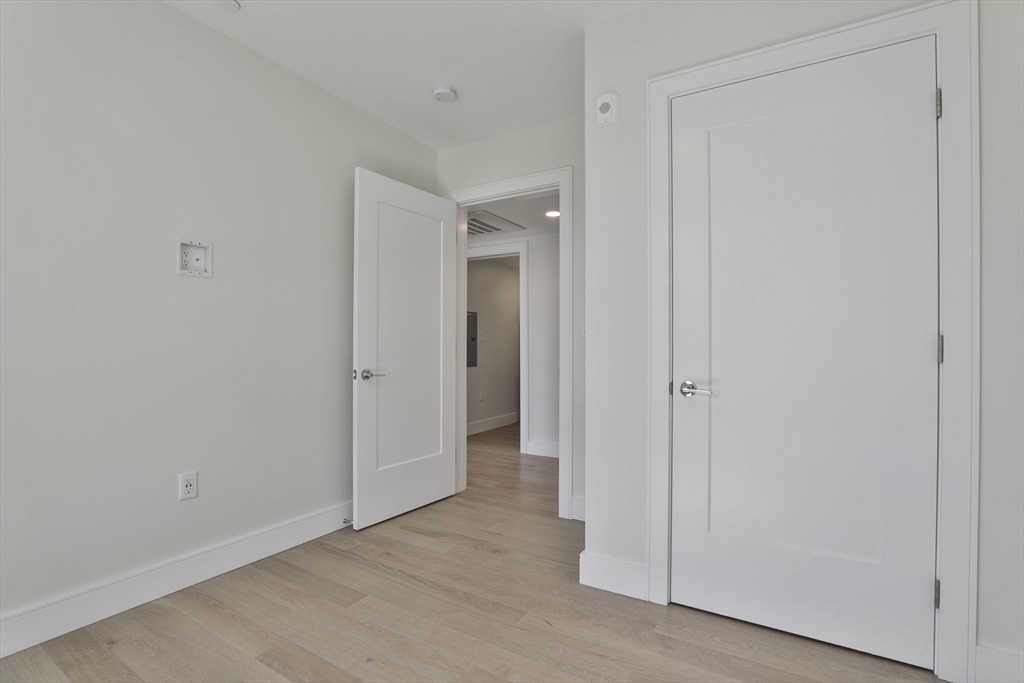 3 bed, 2 bath apartment for rent at 301 Border St Unit 507, East Boston — photo 23 of 37