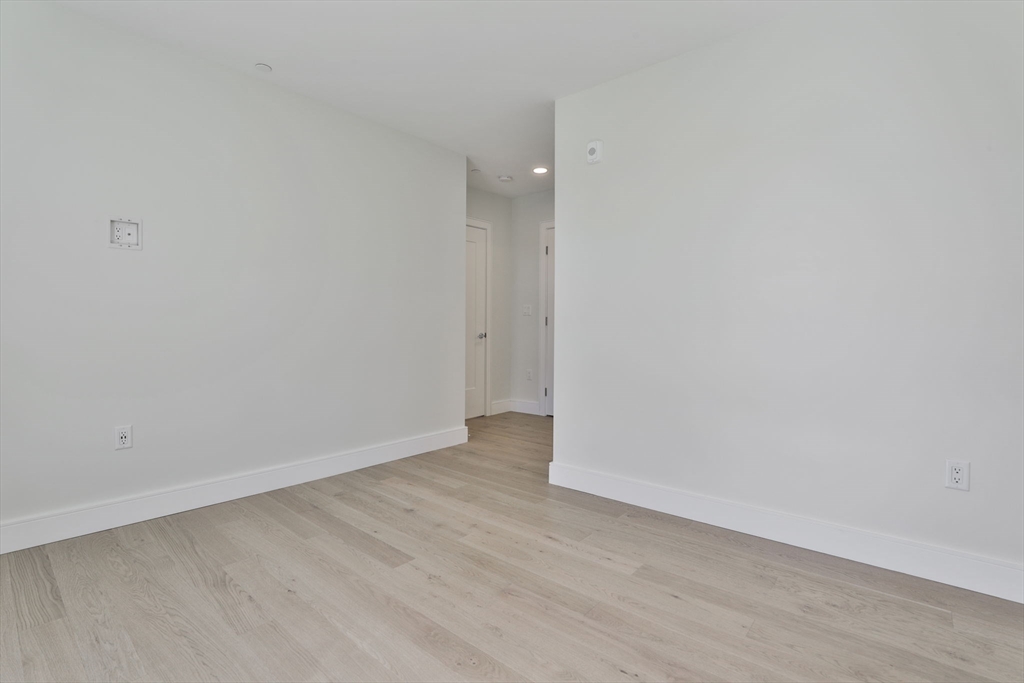 3 bed, 2 bath apartment for rent at 301 Border St Unit 507, East Boston — photo 28 of 37