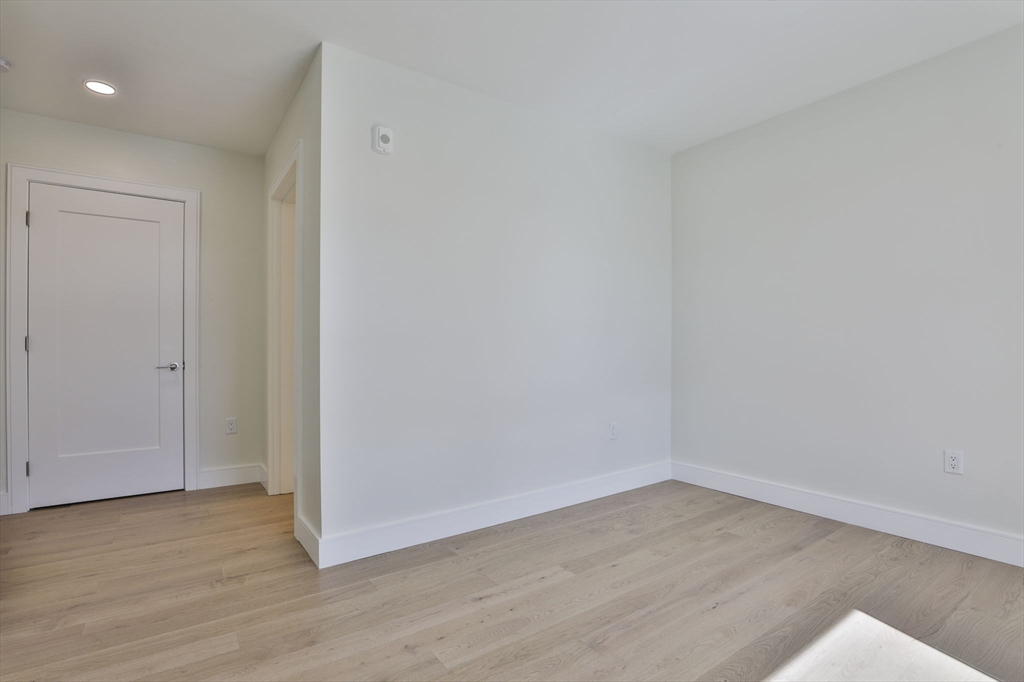 3 bed, 2 bath apartment for rent at 301 Border St Unit 507, East Boston — photo 27 of 37