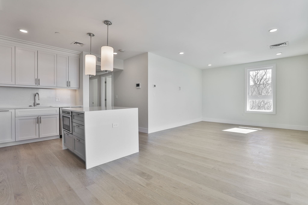 3 bed, 2 bath apartment for rent at 301 Border St Unit 507, East Boston — photo 15 of 37