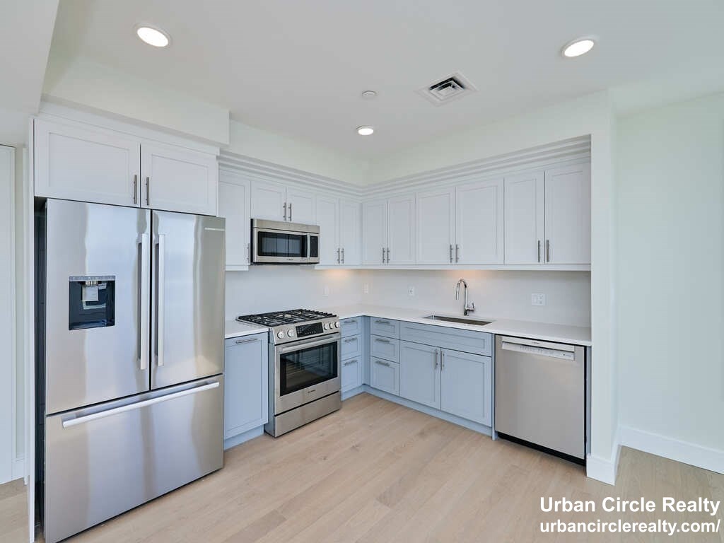 1 bed, 1 bath apartment for rent at 301 Border St Unit 508, Central Square — photo 6 of 18