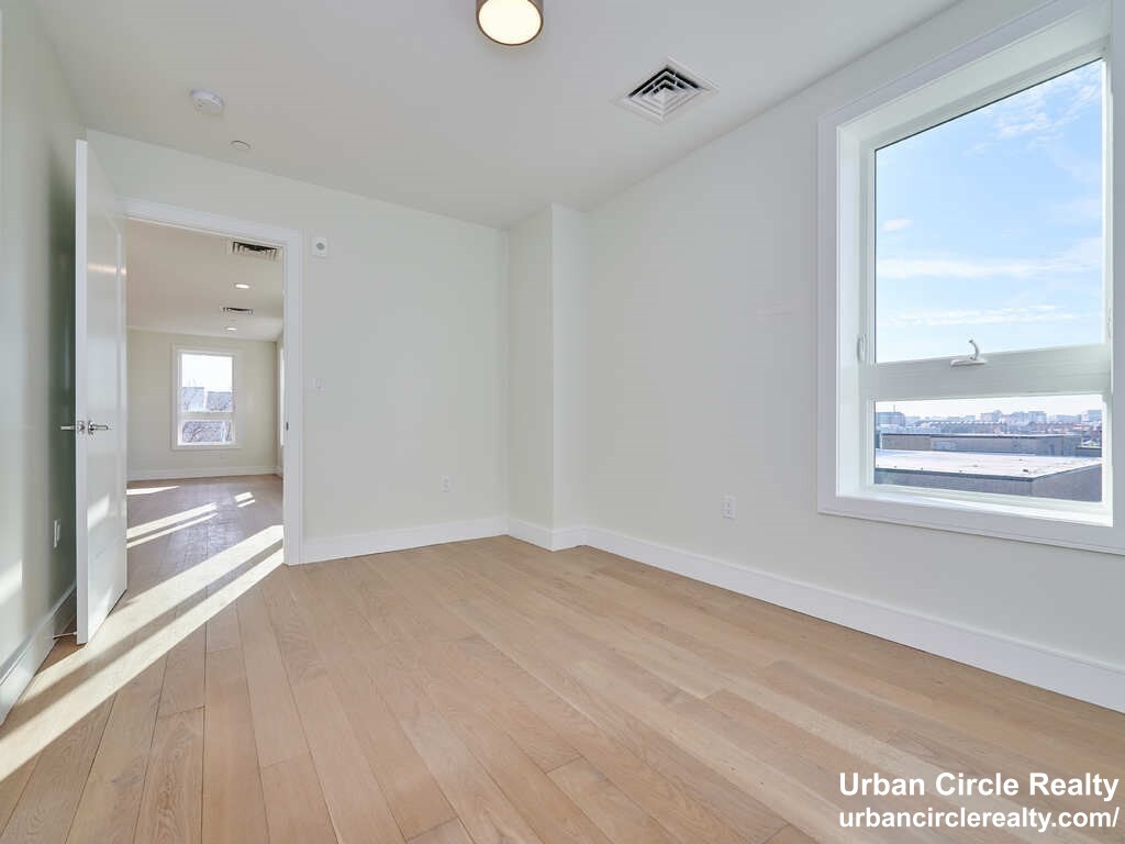 1 bed, 1 bath apartment for rent at 301 Border St Unit 508, Central Square — photo 8 of 18