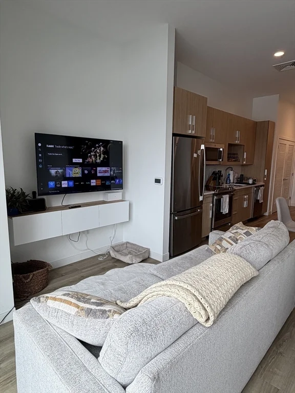 Studio bed, 1 bath apartment for rent at 301 Guest St Unit 304, Brighton — photo 9 of 17