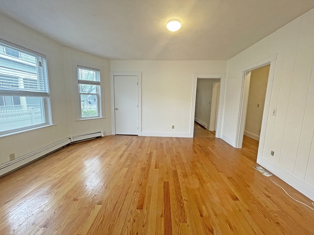 2 bed, 1 bath apartment for rent at 301 Lexington St Unit 1, Auburndale — photo 2 of 9