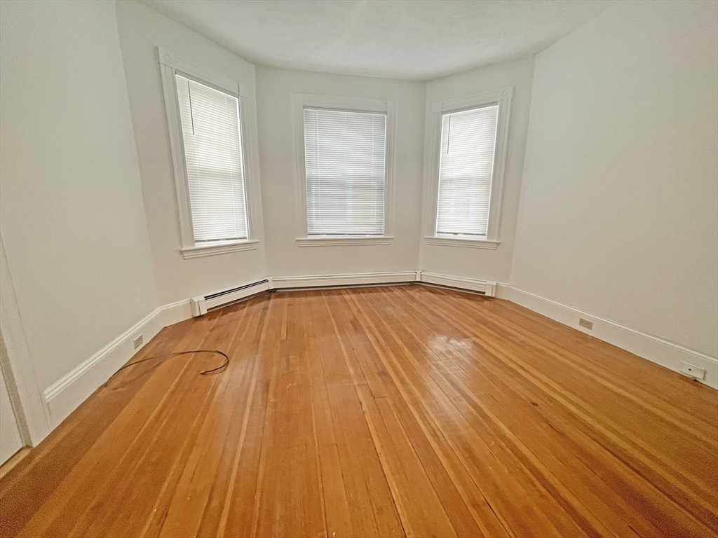 2 bed, 1 bath apartment for rent at 301 Lexington St Unit 1, Auburndale — photo 7 of 9