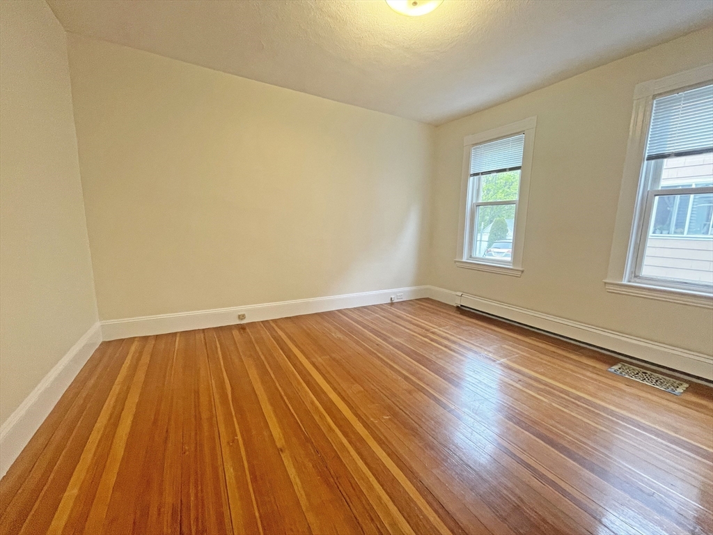 2 bed, 1 bath apartment for rent at 301 Lexington St Unit 1, Auburndale — photo 8 of 9