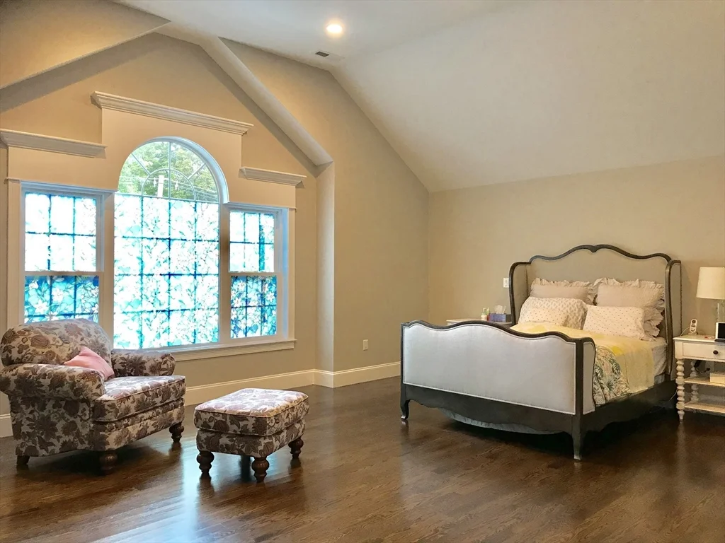 6 bed, 4+ bath apartment for rent at 301 Linden St, Wellesley — photo 8 of 24