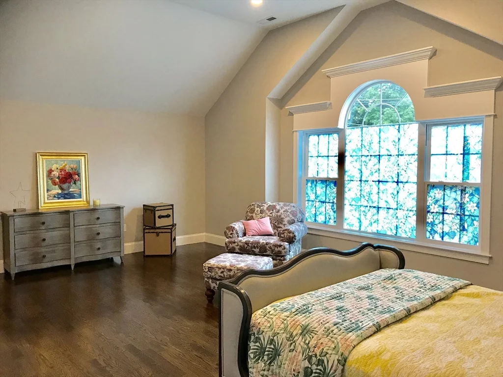 6 bed, 4+ bath apartment for rent at 301 Linden St, Wellesley — photo 6 of 24