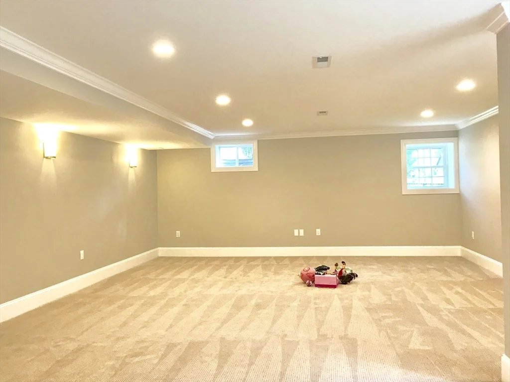 6 bed, 4+ bath apartment for rent at 301 Linden St, Wellesley — photo 19 of 24